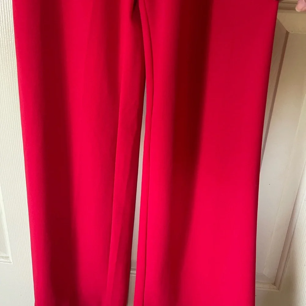 Express One-Shoulder jumpsuit - Picture 4 of 4